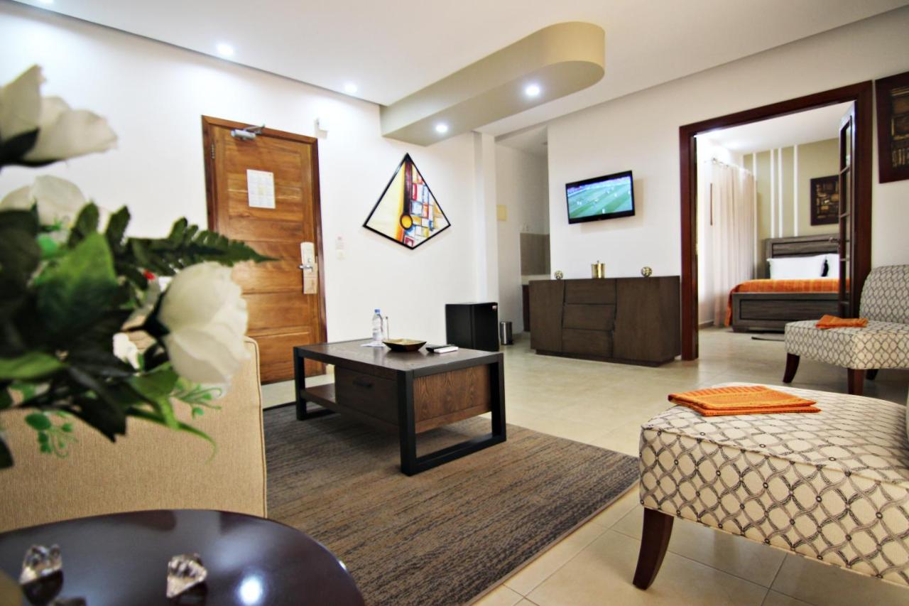 Les Residences Mamoune Dakar Esterno foto