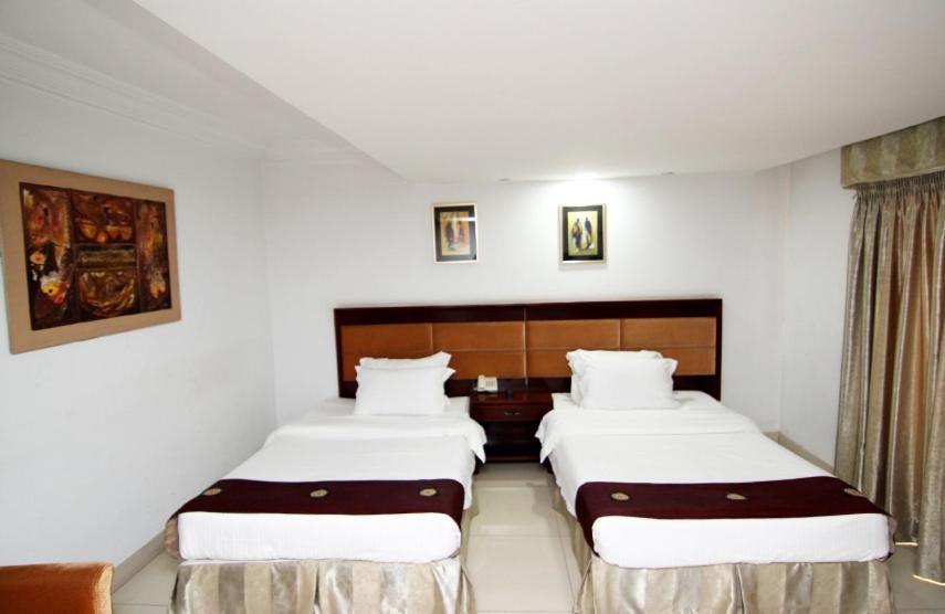 Les Residences Mamoune Dakar Esterno foto
